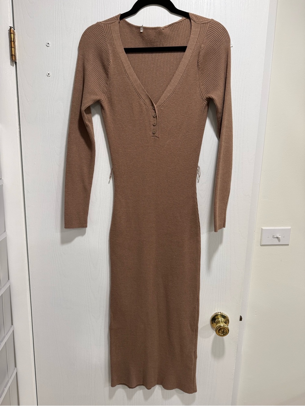Ribbed V-Neck Long Sleeve Knit Dress - Brown